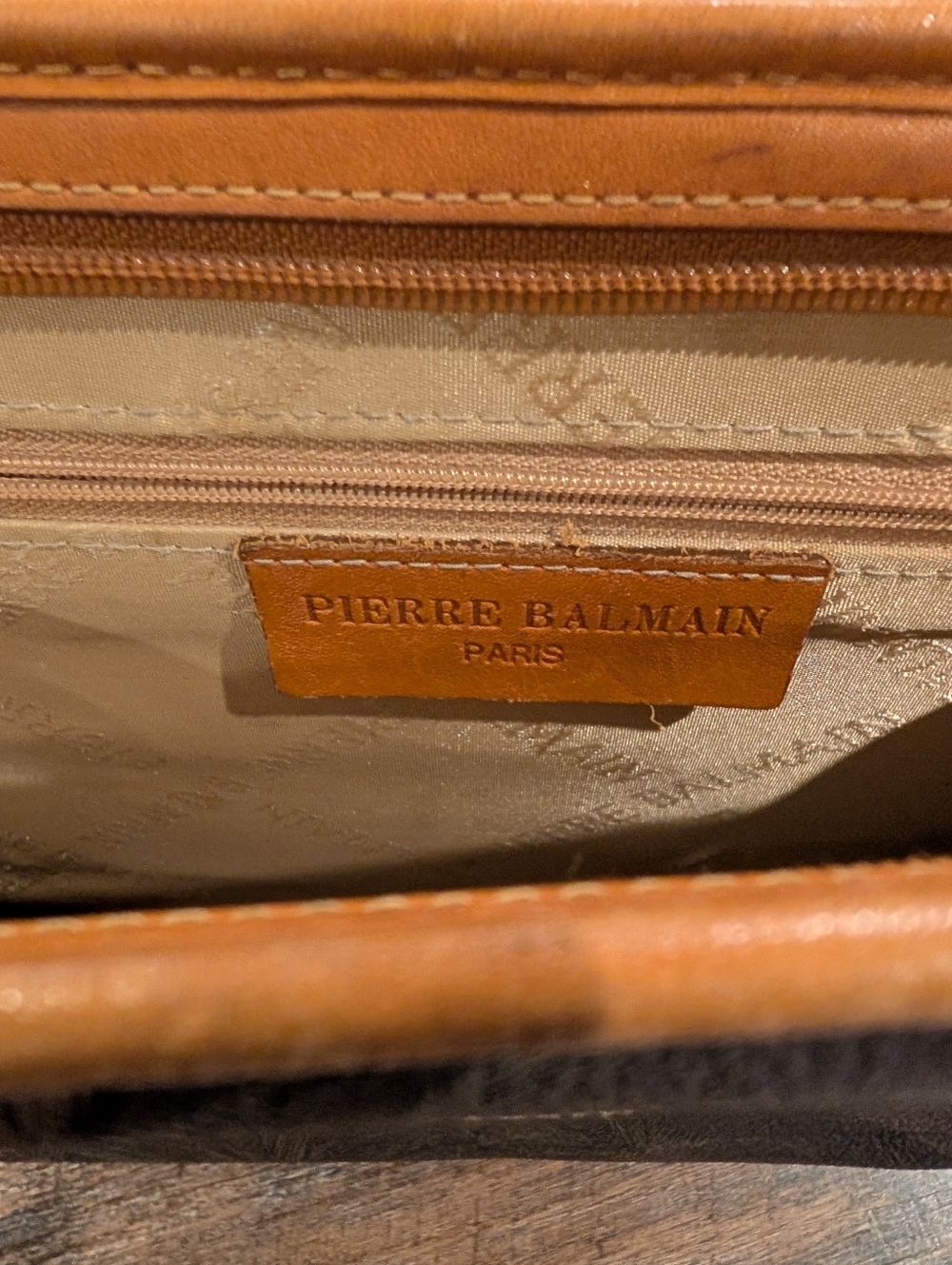 Vintage Pierre Balmain Clutch - Picture 2 of 4
